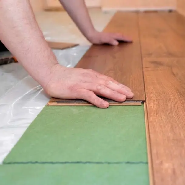 installation parquet sur isolation sous couche thermique et acoustique